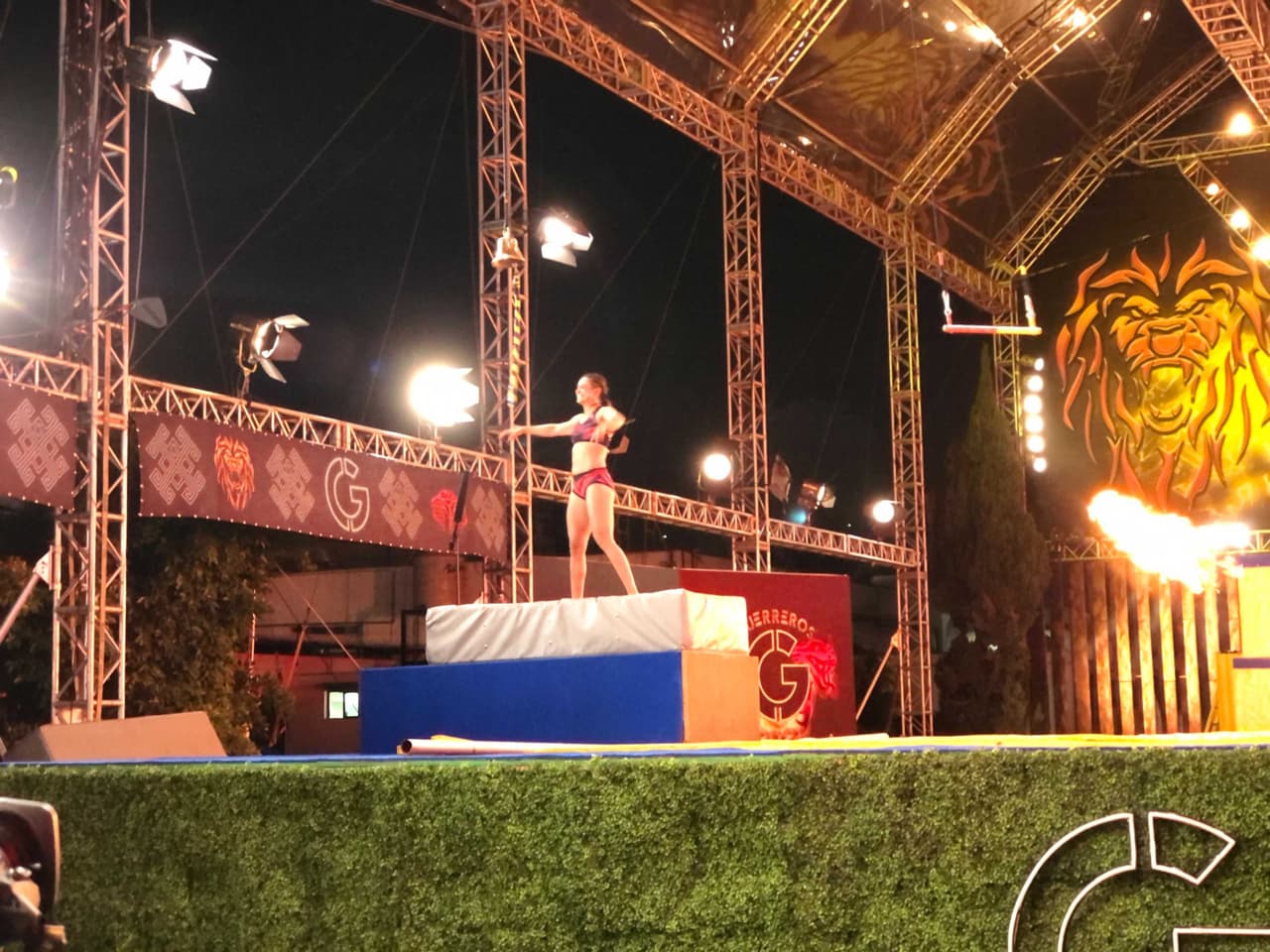 En el último duelo de los trapecios, Raquel venció a Catherine. Cobras cerró la noche con 900 puntos, mientras que Leones se quedaron con 600 puntos.