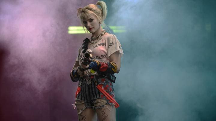 Escuadrón Suicida fue un fracaso. Pero la Harley Quinn que entregó Margot Robbie se volvió emblemática. Por ello fue el eje de Aves de Presa. Cinta amada por la crítica, pero que no ha tenido tracción en taquilla.