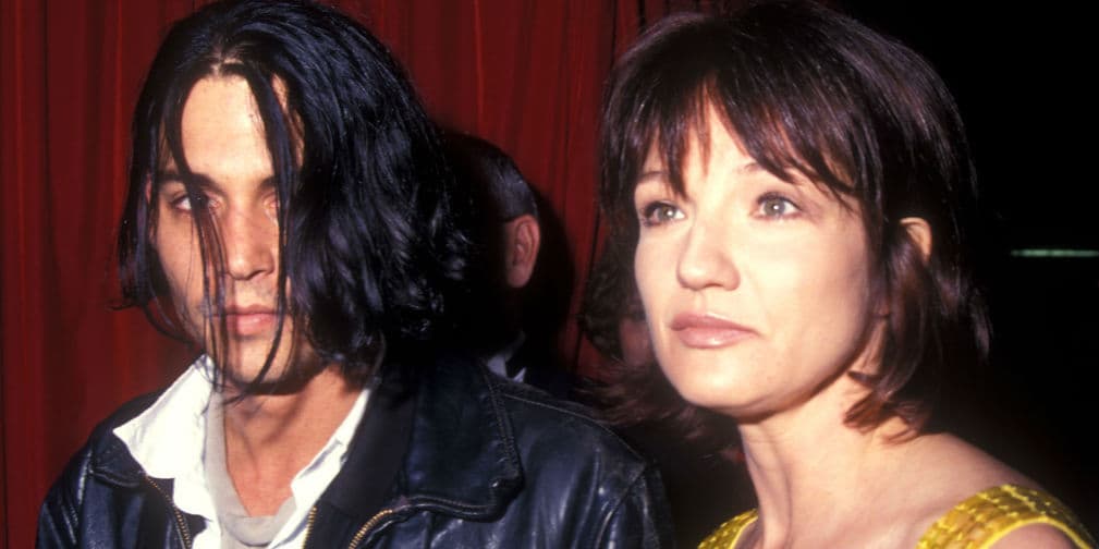 10. Johnny Depp y Ellen Barkin: La pareja tuvo un breve affaire en 1994, que no dudaron en dejar claro en público.