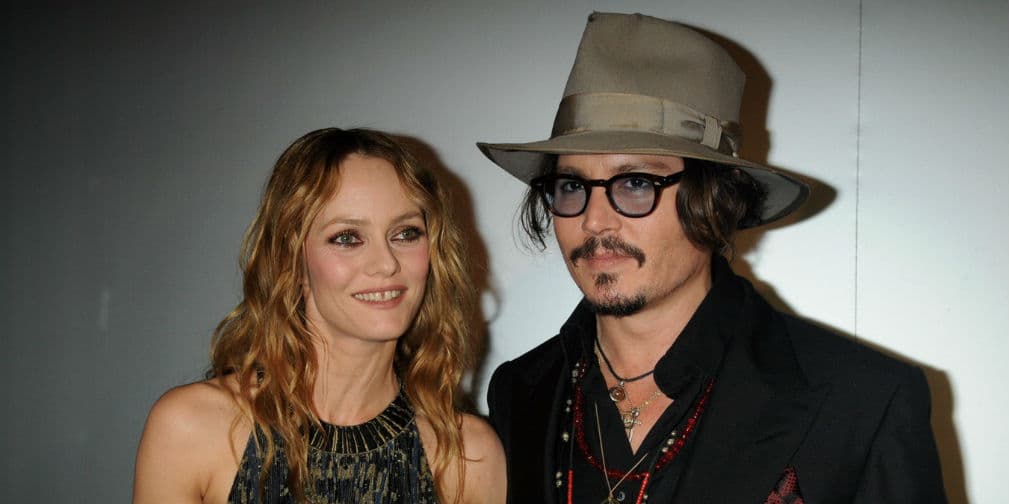 1. Johnny Depp: Más de 14 años estuvo con Vanessa Paradis sin casarse, y cuando lo hizo ¡tronaron!