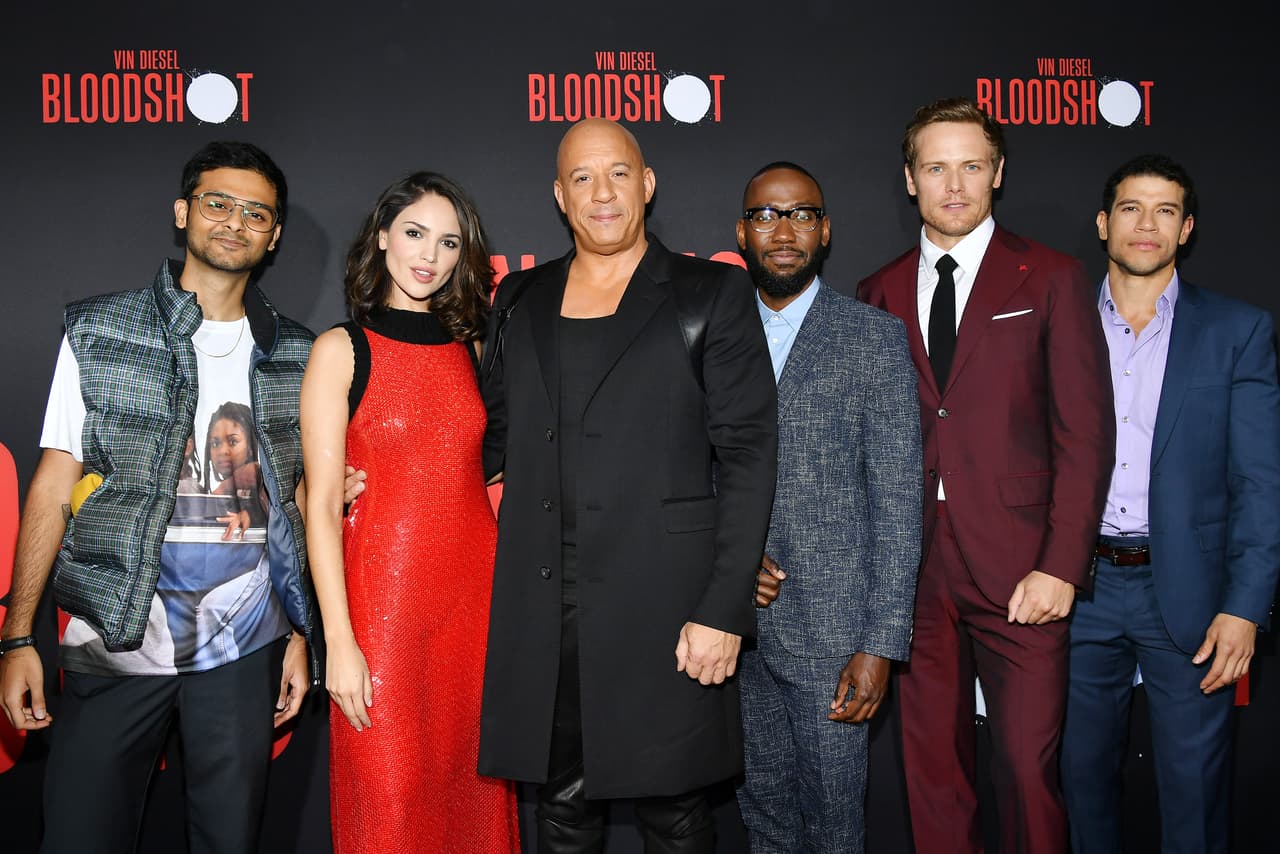 Por su parte, Eiza Gonzalez se encuentra a la espera de que se estrenen 
<b>Love Spreads </b>y 
<b>Cut Throat City,</b> cintas en las que participó.
<br>