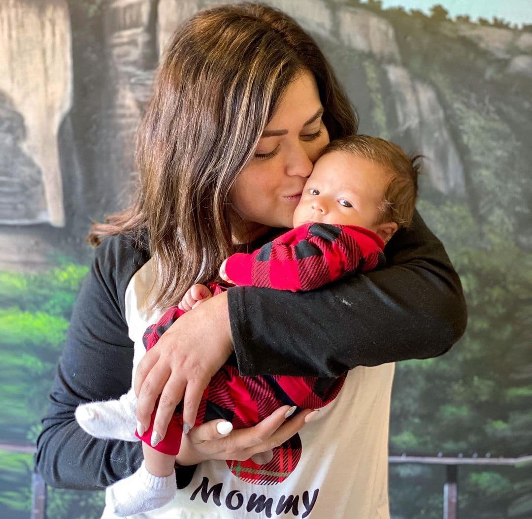 ¡Me caigo de ternura! Mariana Echeverría presume el look de Lucca en su primera Navidad