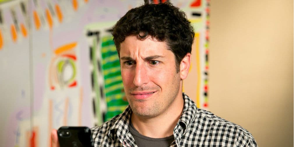 4. Jason Biggs: En su libro, su esposa confesó haber contratado a una prostituta para su aniversario.