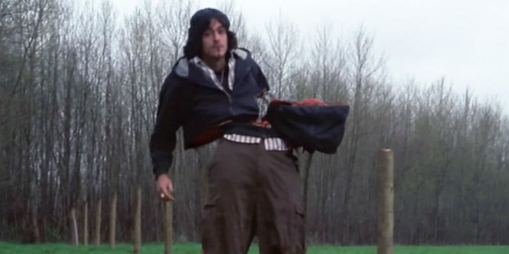 3.- Rory (Destino Final 2, 2003): Partido en 3 con alambre de púas, ¿alguien tiene ganas de sushi?