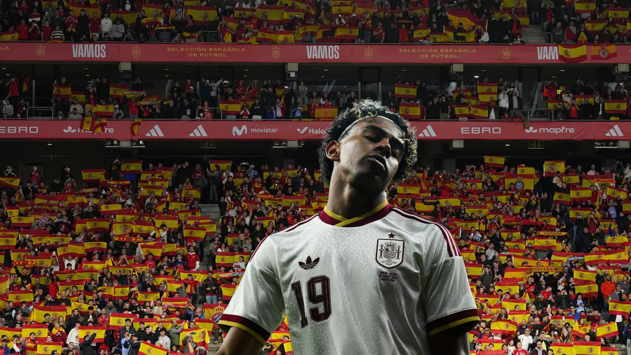 Vergüenza mundial: cánticos racistas opacan el duelo España vs. Egipto