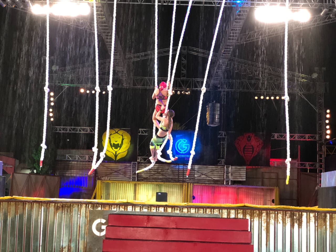 Esta noche se estrenó un nuevo juego, Las Lianas, y el dado fue para Cobras.