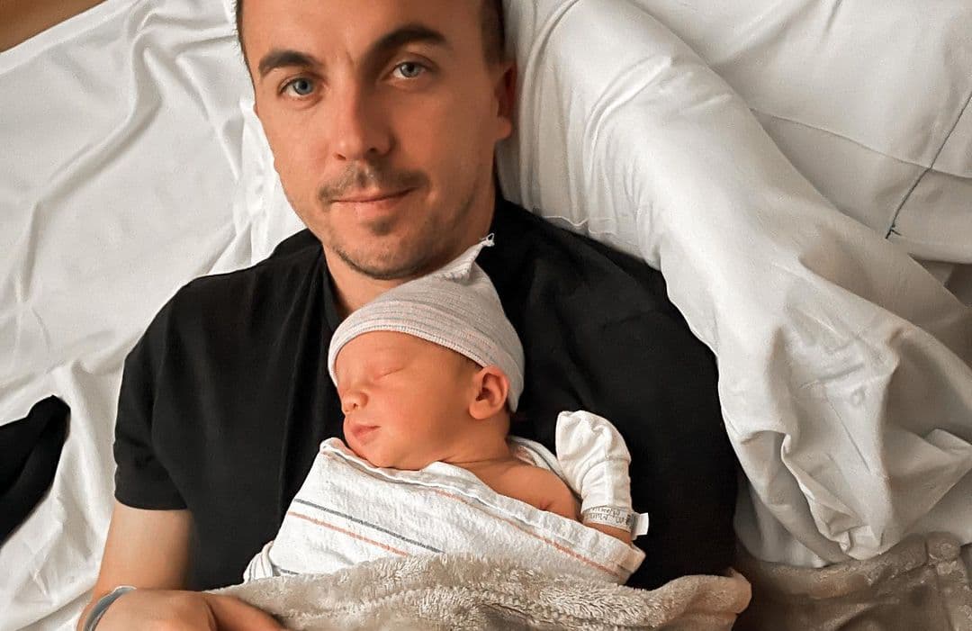 Frankie Muniz comparte las primeras imágenes de su hijo