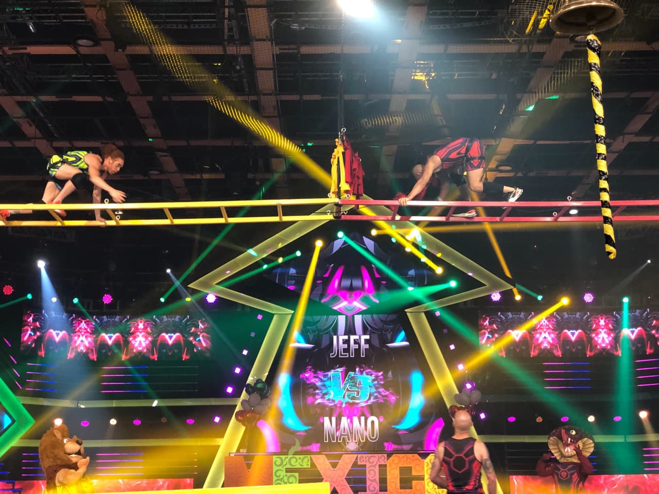 En la ‘Escalera Vertical’ hubo triunfos de Yann (vs Rasta), Estefanía (vs Pamela) y Jeff (vs Nano). En el último encuentro el de Cobras pidió revisión porque percibió que Kellerman tocó con sus labios la pelota.