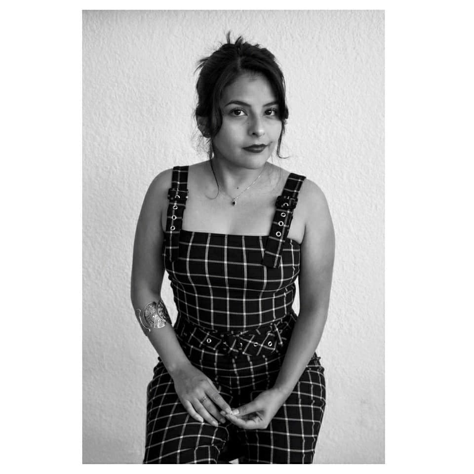 Es un poco tímida cuando le toman fotos, ¡y la verdad ni se le nota!