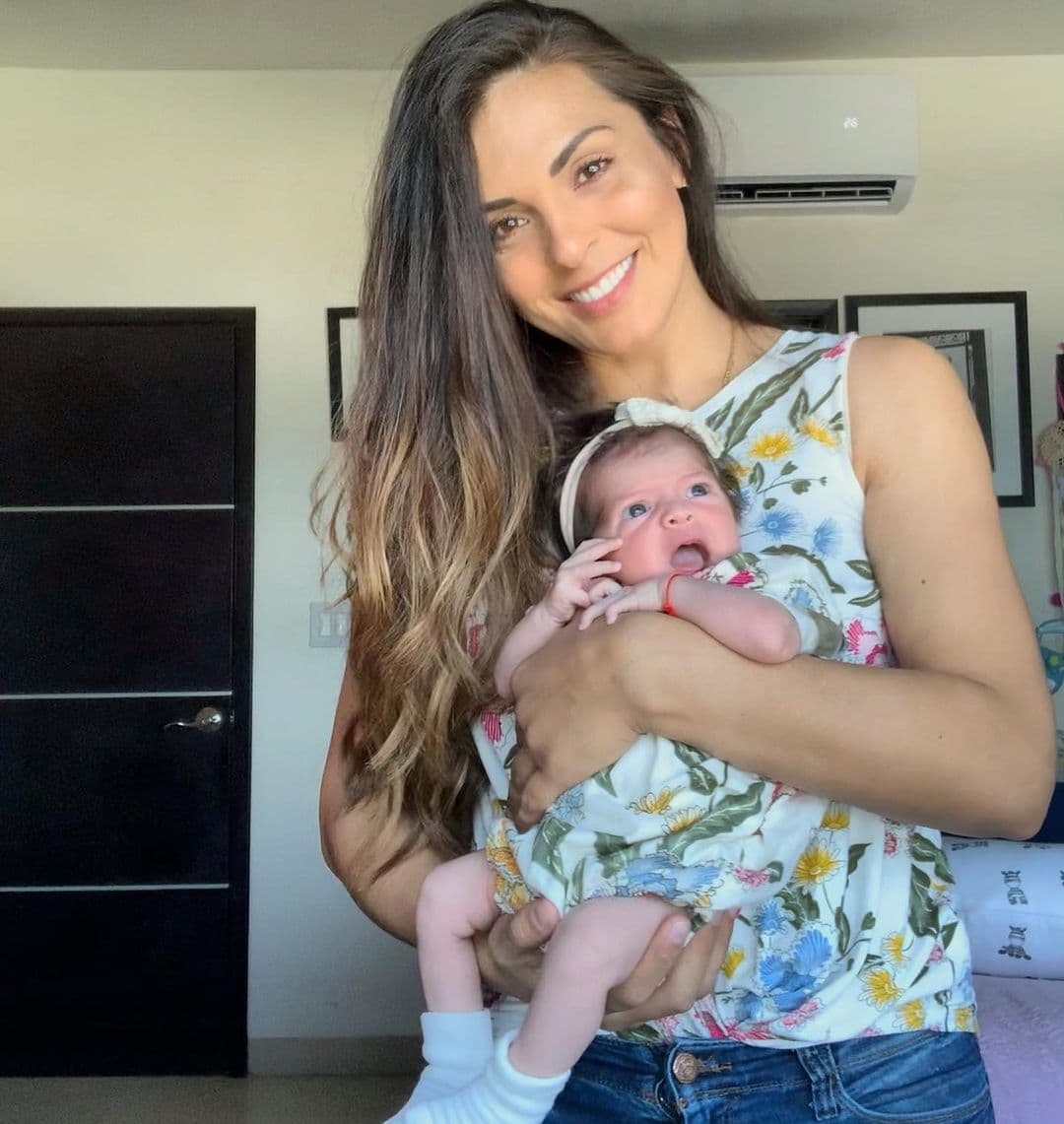 ¡Ternurita! La Jarocha celebra las 3 semanas de su hija Luciana con emotiva foto