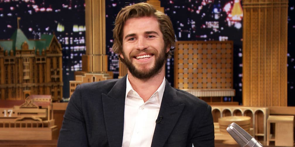 4. Liam Hemsworth: El ex novio de Miley Cyrus siempre presume orgulloso su vello facial, y le queda ¡genial!