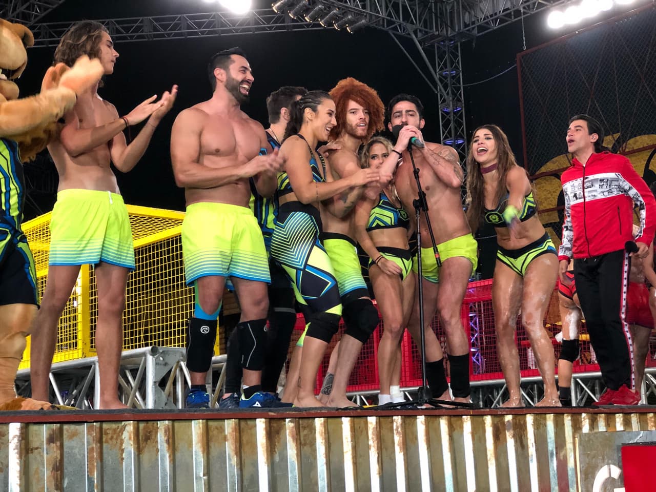 En Piso Resbaloso, el equipo de Leones ganó dos rounds y al tirar el dado se les dio la oportunidad de nominar al contrario, eligiendo a Said P. ¡Entra al sitio oficial de Guerreros 2020 y salva a tu favorito!