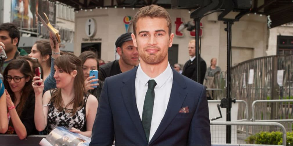 ¿Es Theo James el nuevo James Bond?