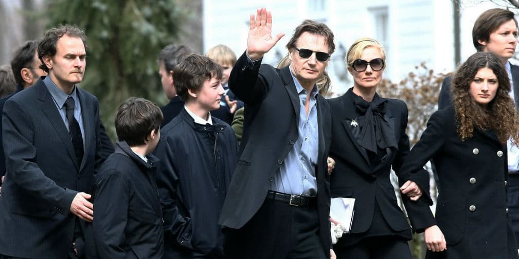 5. Liam Neeson: Perdió a su esposa en un accidente en 2009, no se ha vuelto a casar y es padre soltero de sus dos hijos.