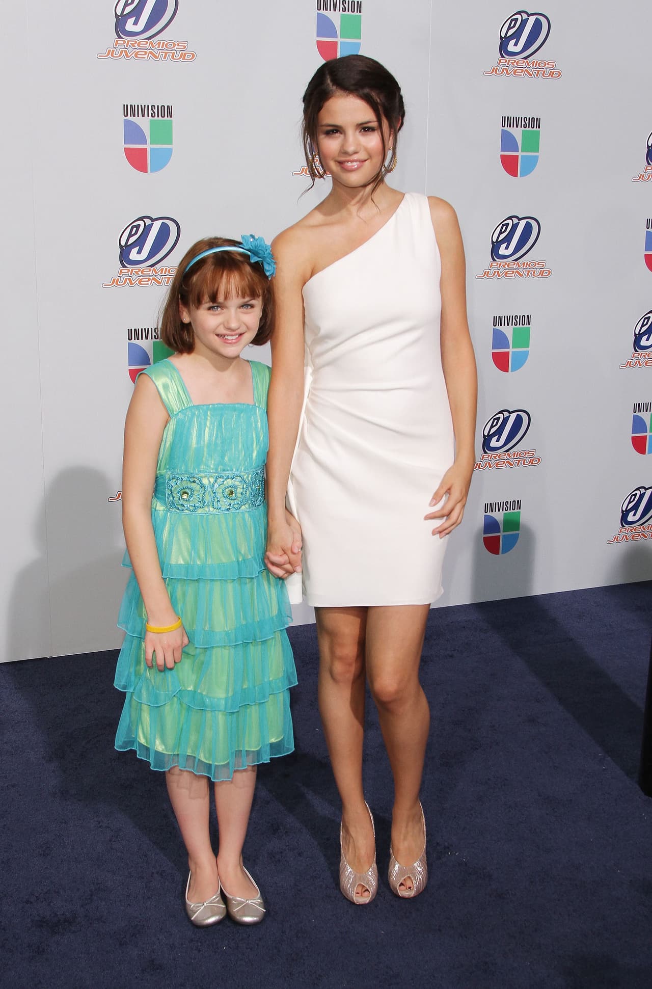 Joey entabló una gran amistad con Selena Gomez durante el rodaje de la cinta ‘Ramona y Beezus’, incluso la intérprete asegura que la estrella de ‘Los hechiceros de Waverly Place’ es su hermana en la vida real.