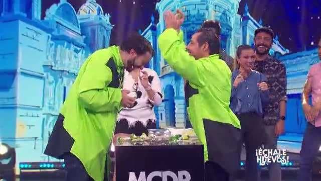 ¡De nuevo la ruleta rusa! Yordi le estrelló 5 huevos seguidos a Faisy