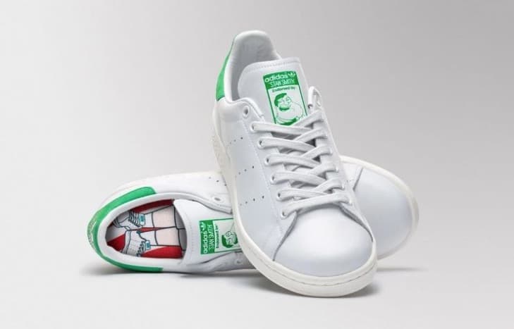 Adidas sacó una edición especial de sus clásicos tenis Stan Smith, usando la imagen del protagonista de 'American Dad', que también se llama Stan Smith.