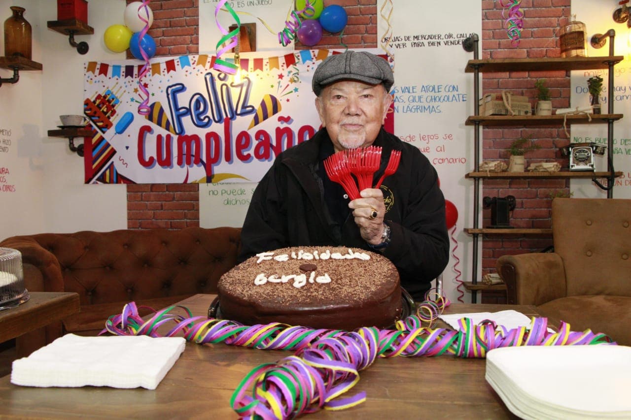 Como dice el dicho festeja cumpleaños de Sergio Corona