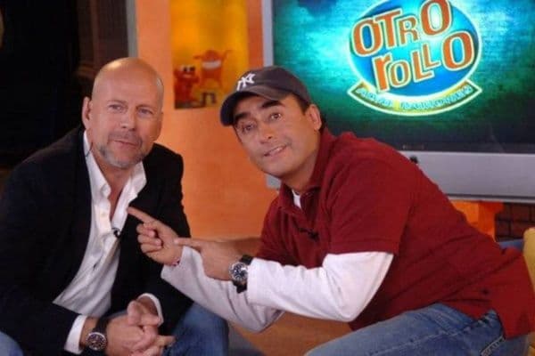 Otro Rollo marcó una época que llegó a su fin hace mucho, pero recordamos que en la sala del set hubo celebridades de la talla de Bruce Willis.