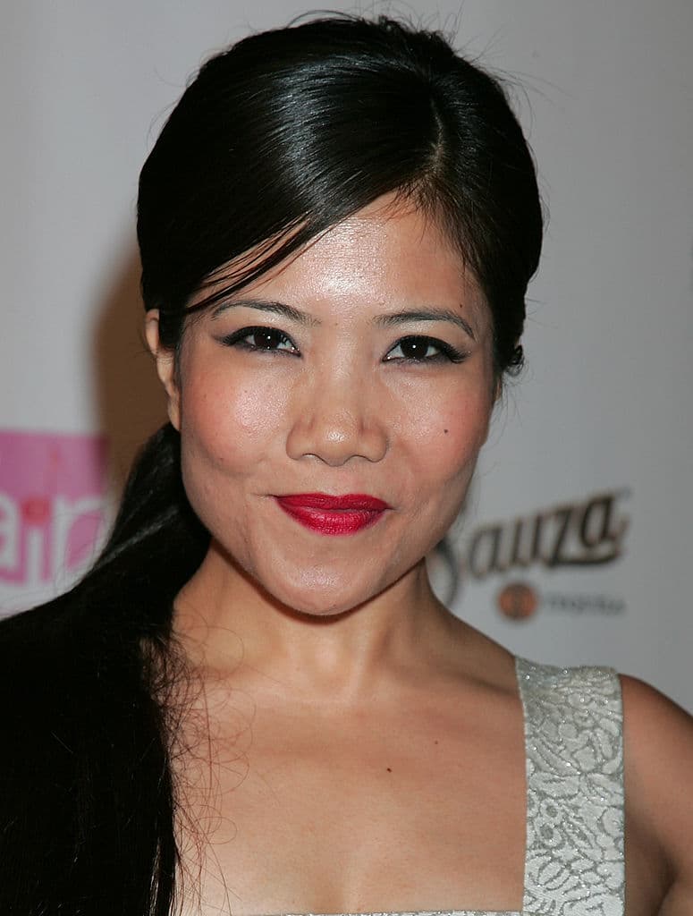 Después de su graduación en 1993, Coligado vio el musical 'Miss Saigon' y decidió irse a Nueva York para convertirse en actriz. Cuando entró a la producción de Broadway antes mencionada, tuvo que memorizar los textos de cinco personajes diferentes y estar lista en caso de que una de esas cinco actrices no asistiera.
