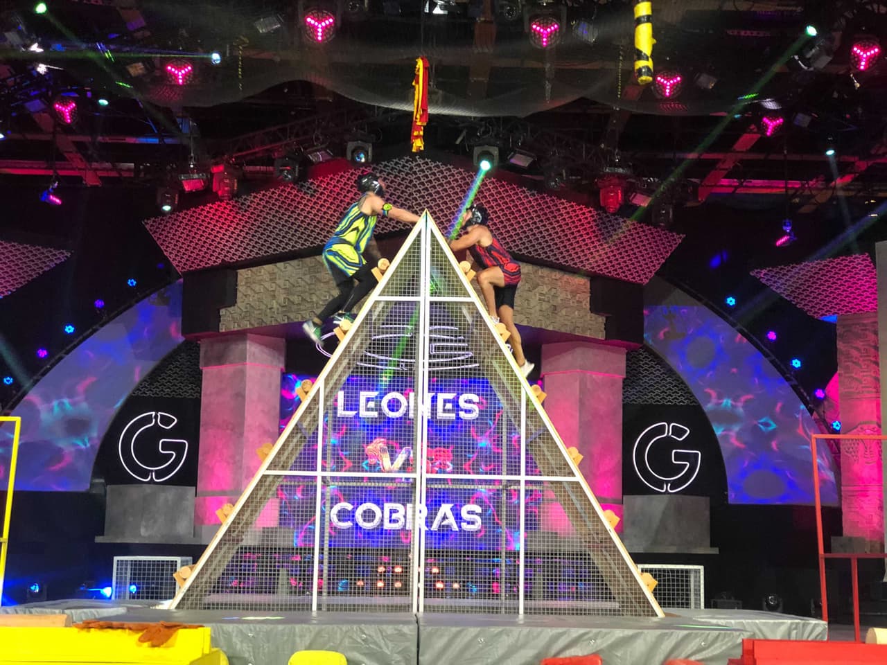 Nicola y Agustín cerraron la primera ronda de 'Pirámide de Troncos'.