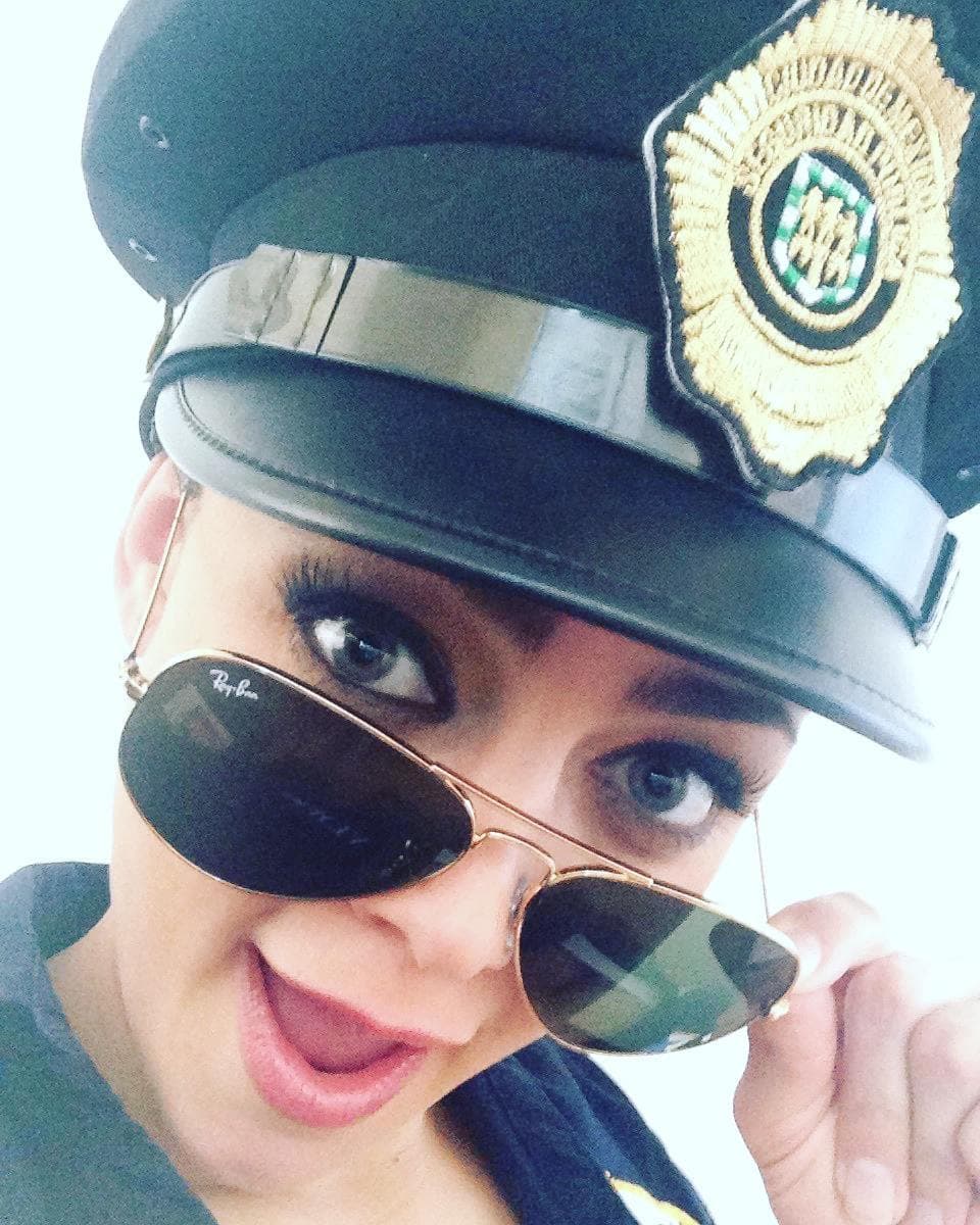 Además fue la chica policía de los comerciales de una conocida marca de papas en 2012 y 2013 junto a William Levy, ¿a dónde va jovenazo?