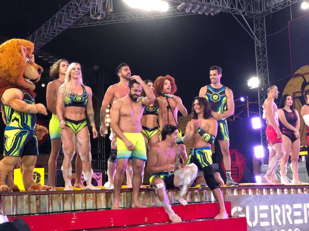 En Piso Resbaloso, Cobras volvió a mostrar que estaban listos para ganar, además de mostrar sus dotes como cantantes.