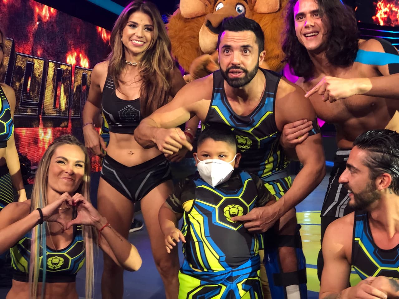 Leones tuvo un invitado de lujo: Edwin, un niño que hacía circuitos en su casa y por esa razón lo llevaron al progorama.