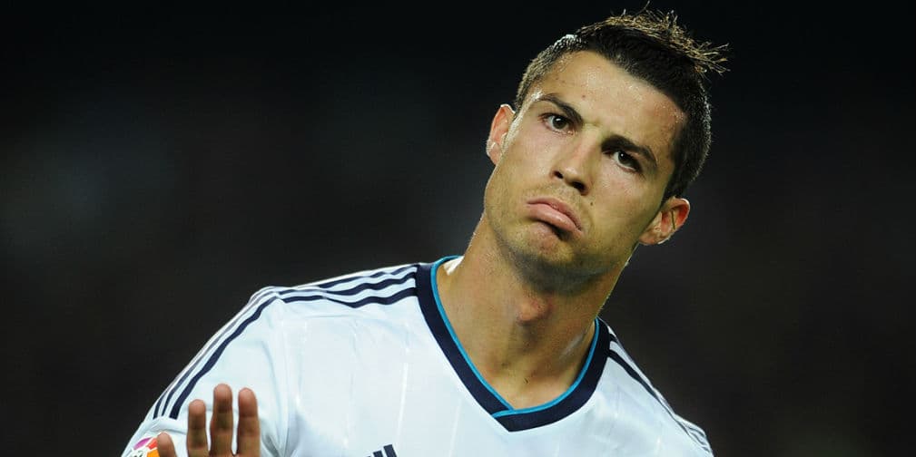 13. Cristiano Ronaldo: Dicen que lo han cachado fijándose en el paquete de uno de sus compañeros de entrenamiento.