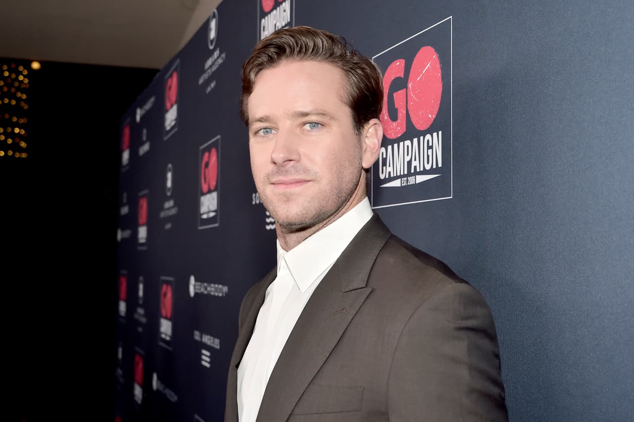 Armie Hammer es acusado de supuesto canibalismo y conductas inapropiadas