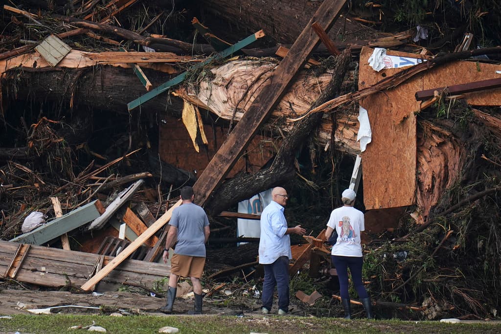 Inundaciones en Texas: frenética búsqueda de víctimas de las riadas que dejan al menos 51 muertos 