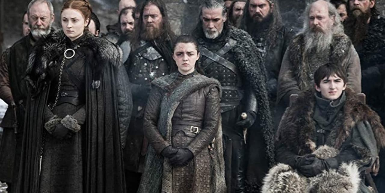A los productores de Game of Thrones se les acabaron los libros y, pues, empezaron a desvariar. Tanto que el final dejó a todos con cara de "What?". Una de las series más vistas de la historia con una de los peores finales que se recuerden.