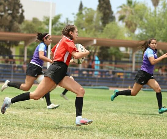Esta integrante de Cobras ha participado en olimpiadas nacionales juveniles en rugby y estatales en Atletismo, incluso llegó a ser parte del dream team de Rugby’s America North.