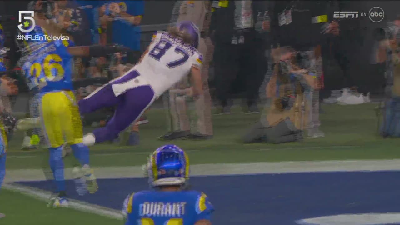 ¡Gran recepción de Hockenson para el touchdown de Vikings