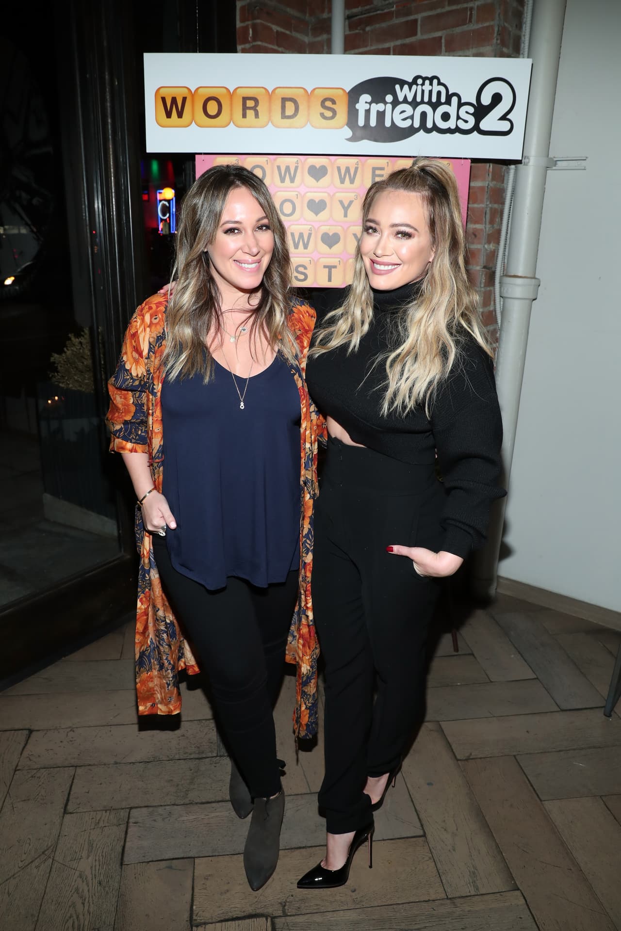 Entre sus gustos se encuentra la gimnasia, la natación, la lectura, el canto, la escritura y pasar tiempo con su hermana, Haylie Duff.