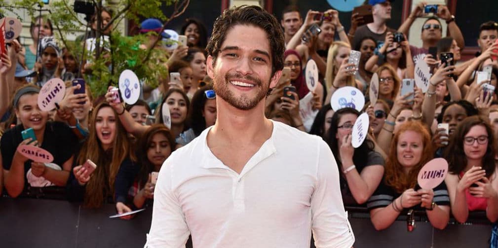 Tyler Posey es el 'galán' de Halsey... en video