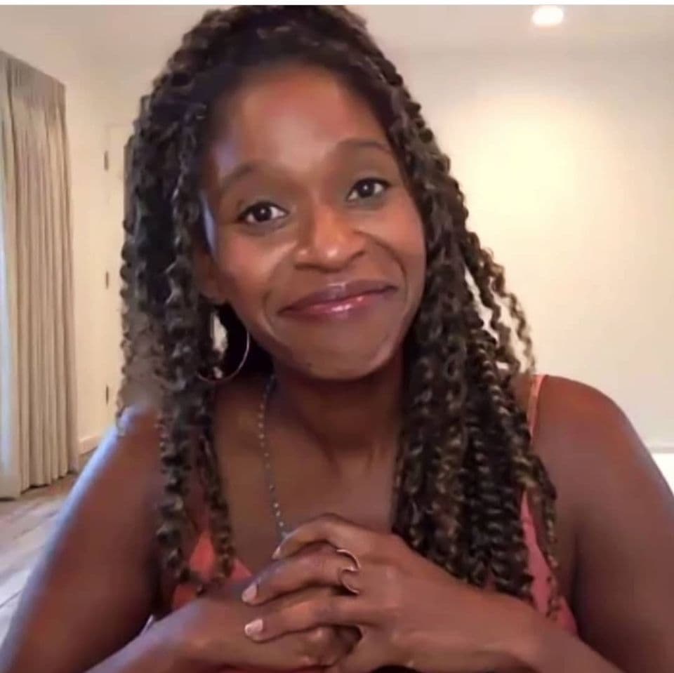 Merrin Dungey es conocida por su papel de Kitty Kenarban, la madre de Stevie y esposa de Abe que los abandona.
