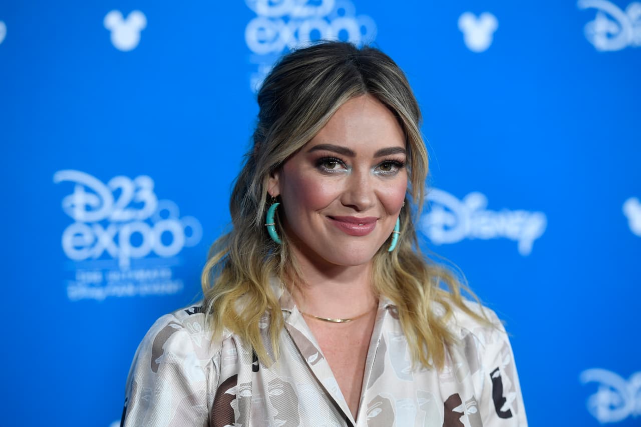 Lizzie Mcguire, Cenicienta y otros papeles de Hilary Duff nos han conquistado y para celebrar su cumpleaños te presentamos algunos datos que quizás no conocías sobre ella.