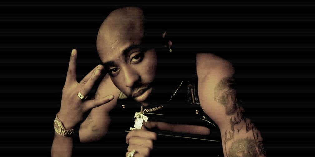 2. Tupac Shakur (1971, 1996): Fans del rapero famoso dicen que todo fue un montaje y que todavía está vivo.