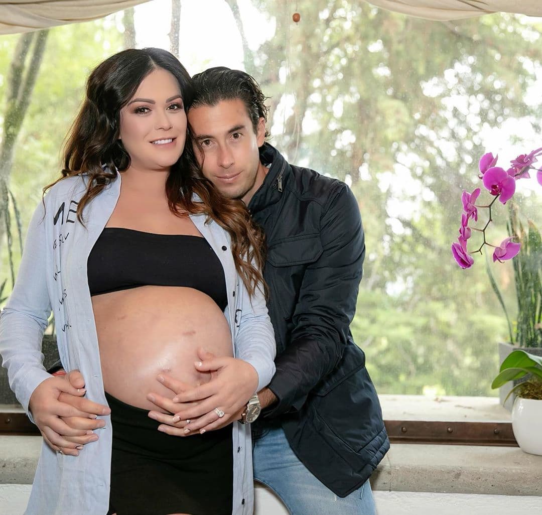 Mariana Echeverría celebra el cumpleaños de su esposo y le dedica romántico mensaje