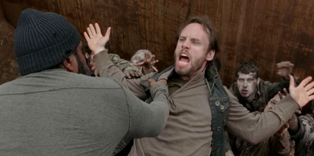 Sentencian a acosadora de actor de TWD