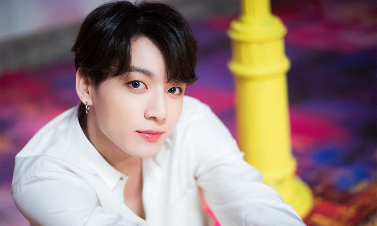 ¿Es Jungkook el favorito de la ARMY? No lo sabemos. Lo que sí sabemos es que es considerado el más guapo del mundo. No les falta razón, en realidad.