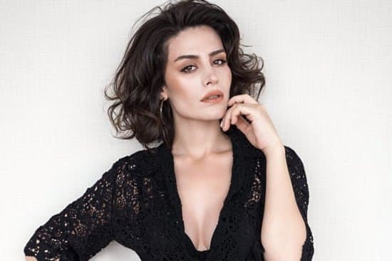 Anya Chalotra