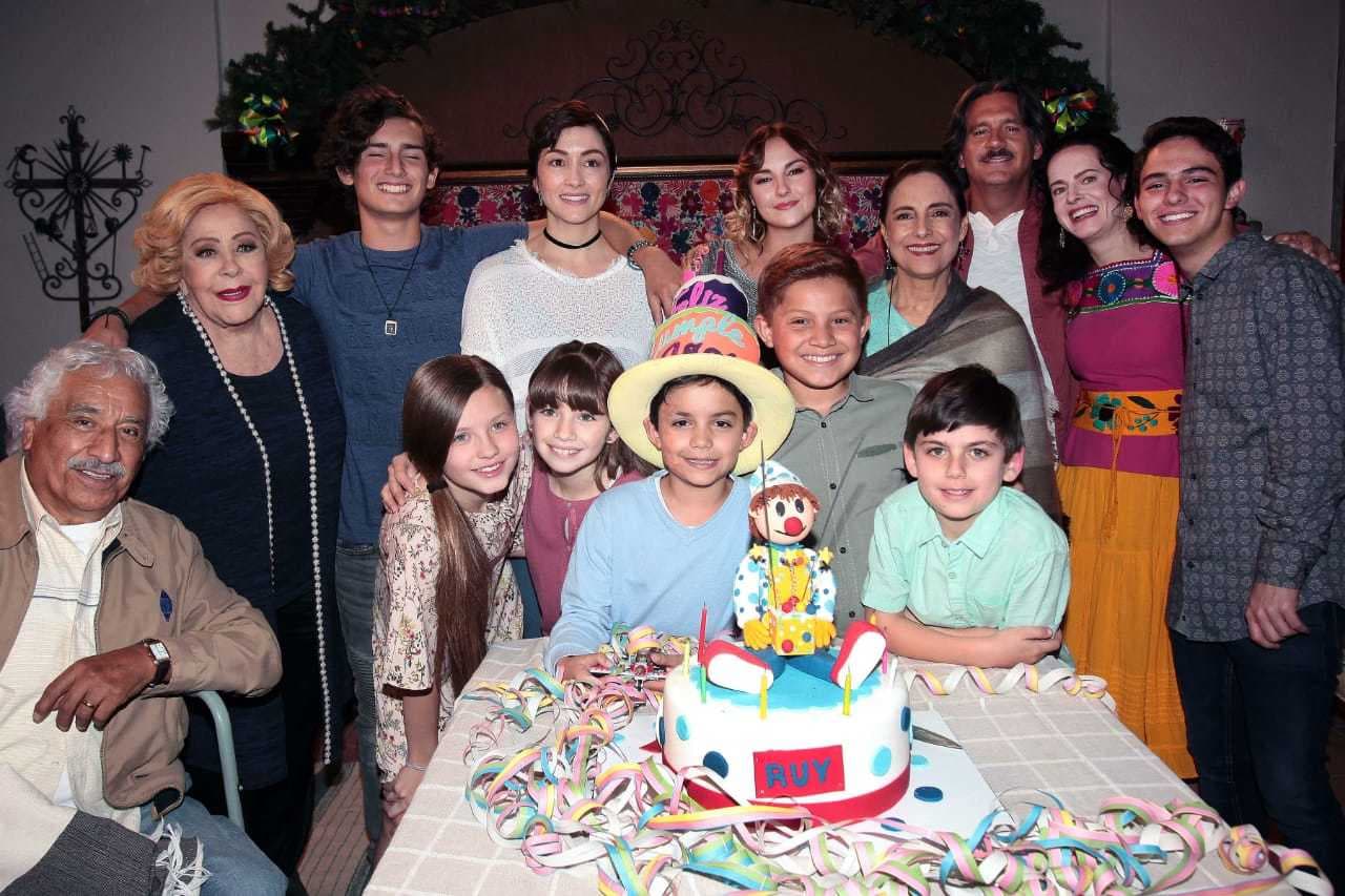 'Mi marido tiene más familia' festeja a Ruy Rodrigo Gaytán