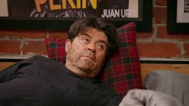 Don Paco se encuentra con una mujer idéntica a él