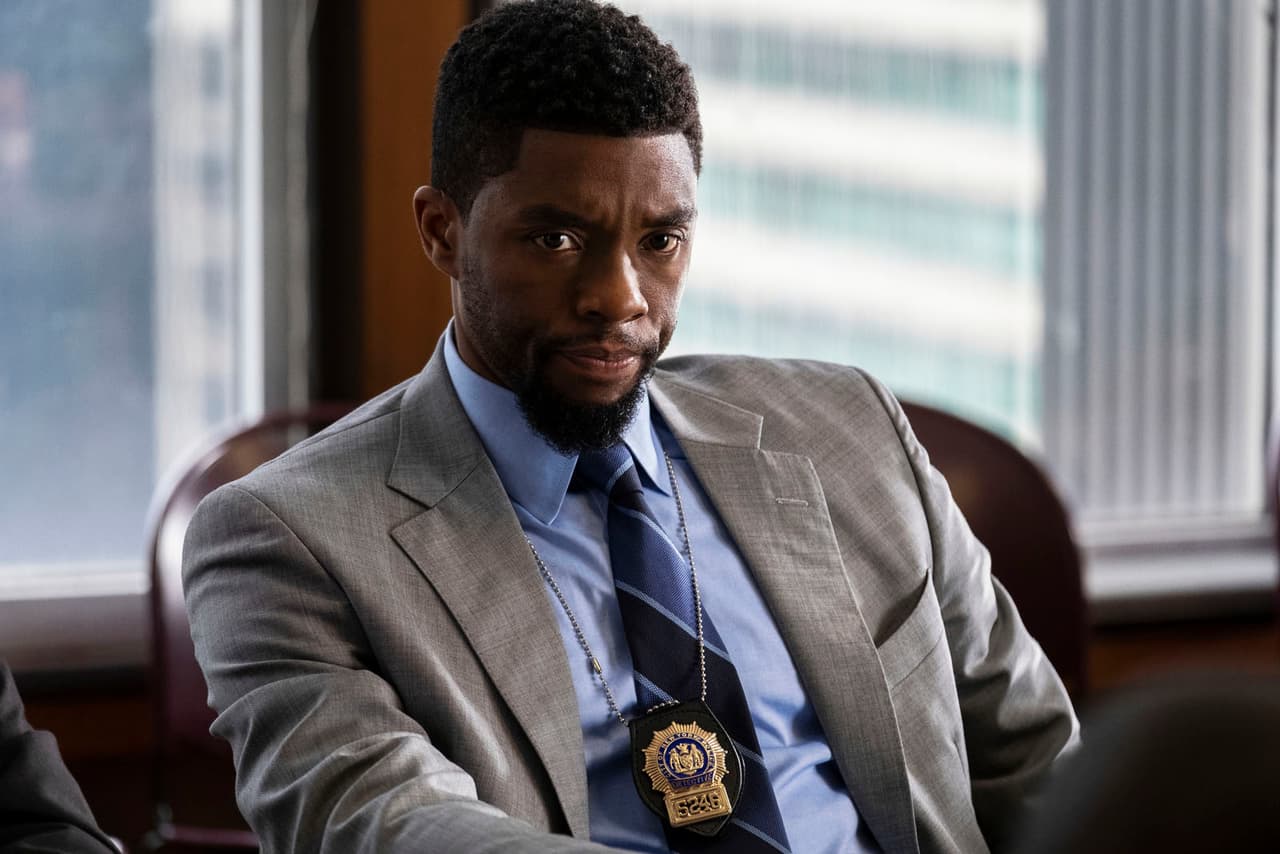 En 'Manhattan' (2019) salió como Andre Davis, un detective de la policía de Nueva York que persigue por toda la ciudad a un par de asesinos de policías después de descubrir una conspiración masiva e inesperada.