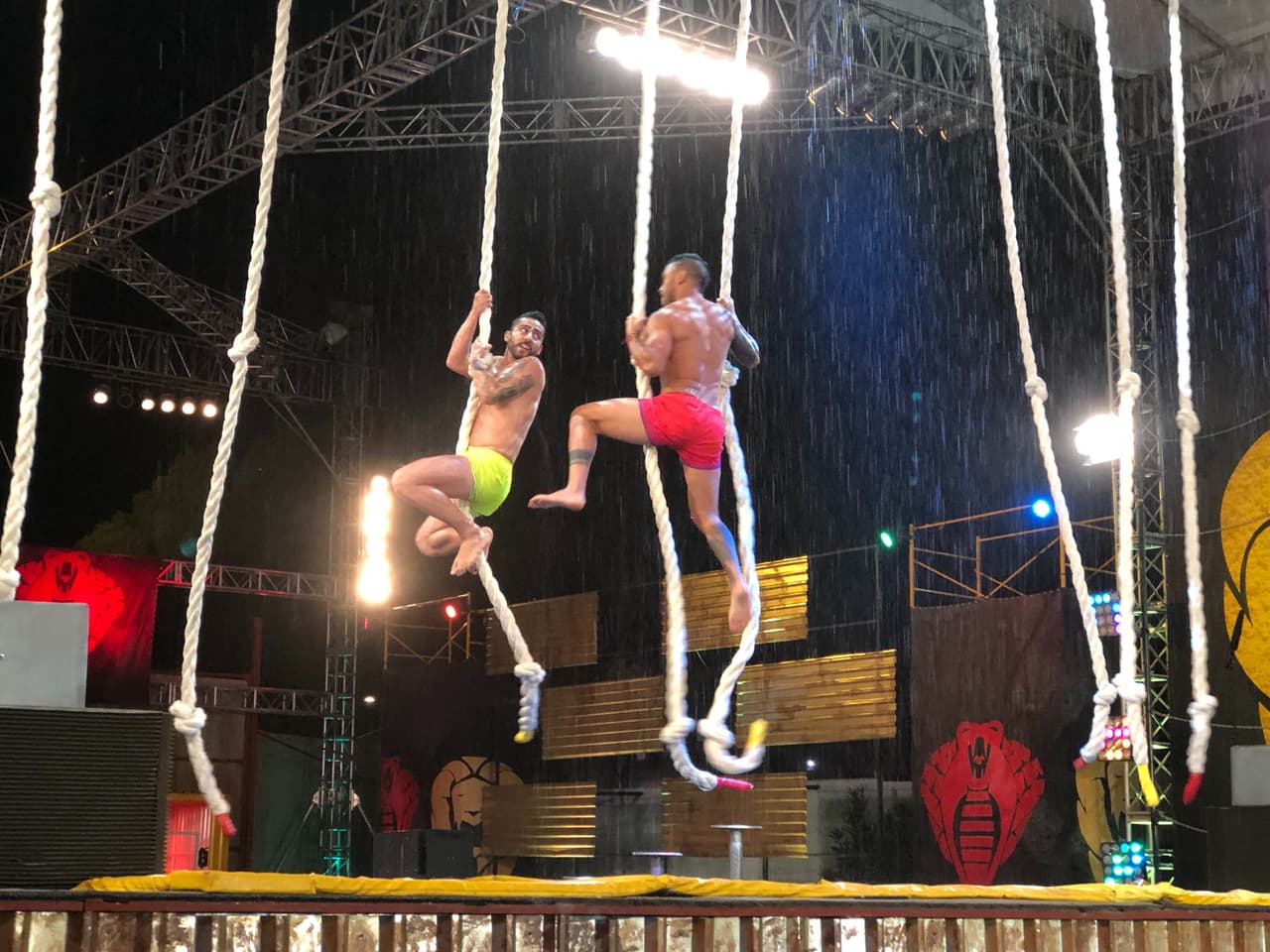 En las ‘Lianas’ de duelo directo tuvimos a Jorge ganando contra Sebastián. Jeff le ganó a Yann. Reno perdió ante Luciana, lo mismo que Potro con Nano. Nicola no quiso participar en esta prueba por una lesión y así fue que Brandon se llevó el punto. Cobras sumó 150 puntos.