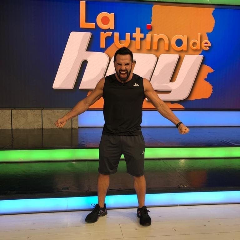 Además de ser conocido como uno de los influencers más populares del fitness, Memo es un atleta especializado en el crossfit y entrena a grandes estrellas de la televisión, ¿qué tal?