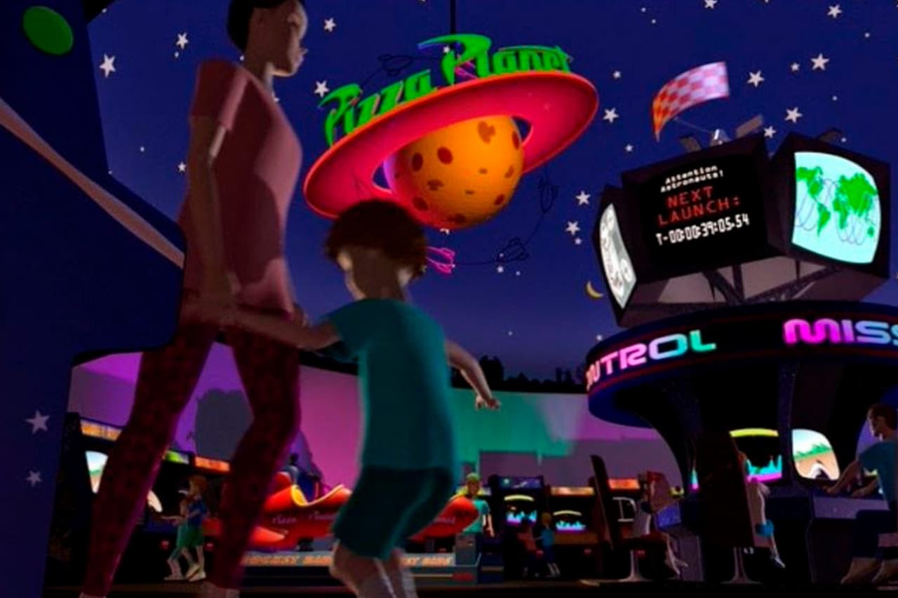 En un inicio, Pizza Planeta se llamaba Pizza Putt, combinando una pizzería con un campo de mini golf.