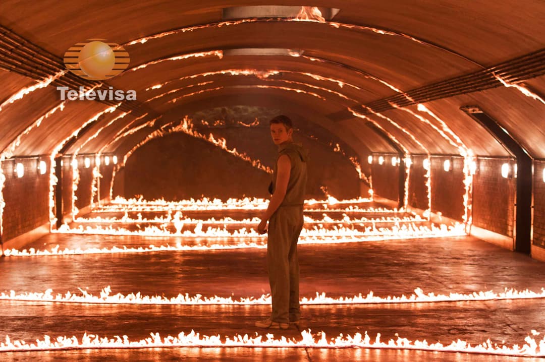 Lucas Till da vida a Alex Summers (Havok), tiene la capacidad de absorber energía solar que luego lanza en forma de rayos desde su cuerpo